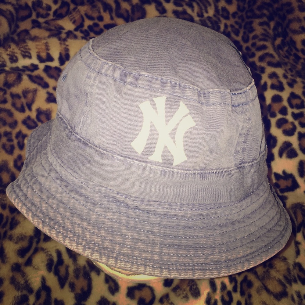 NY YANKEES BUCKET HAT🗽